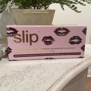 NWT Slip pure slip sleep mask (berry kiss)
